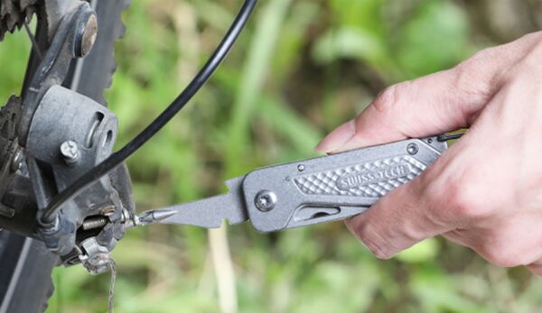 Swiss+Tech AUS-8 13-in-1 Katlanır Çakı