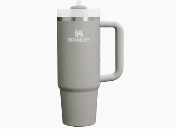 STANLEY QUENCHER 0.89 LİTRE PİPETLİ TERMOS GRİ RENK