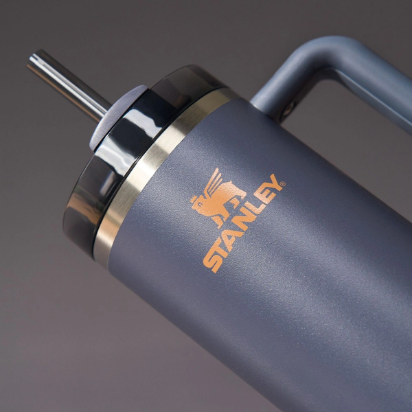 Stanley Quencher 0.89 Li̇tre Pi̇petli̇ Termos Gece Mavi̇si̇ Renk