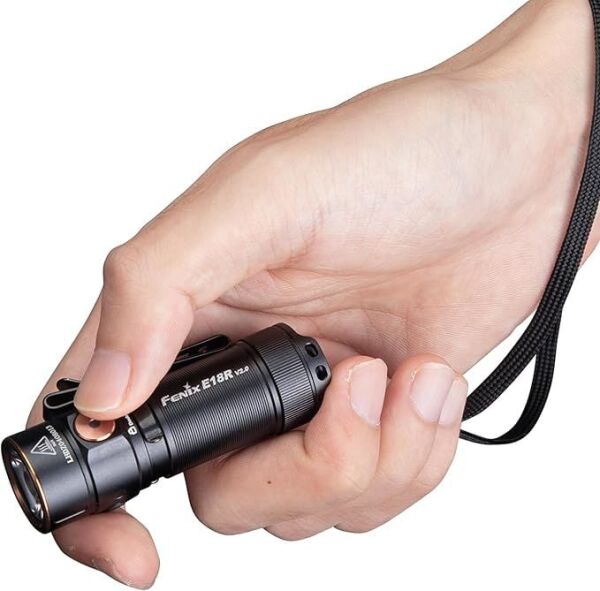 Feni̇x E18r V2.0 1200 Lümen El Feneri̇