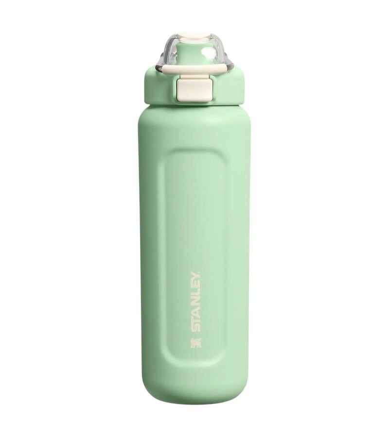 The Stanley Wellspring Bottle 0.7 Litre Pistachio