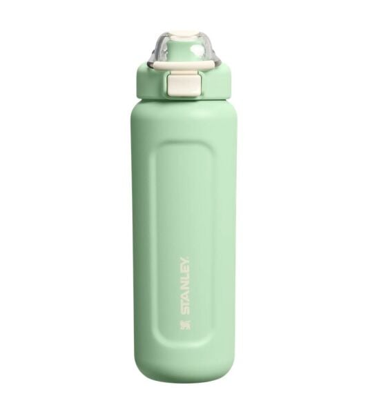 The Stanley Wellspring Bottle 0.7 Litre Pistachio