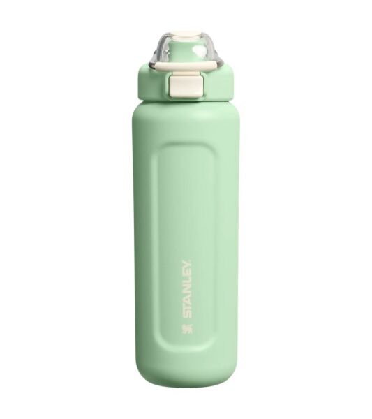The Stanley Wellspring Bottle 0.7 Litre Pistachio