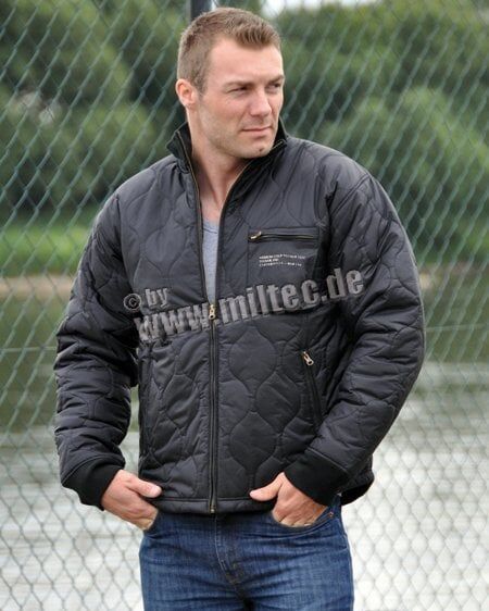 Sturm Stepp Kisa Siyah Mont