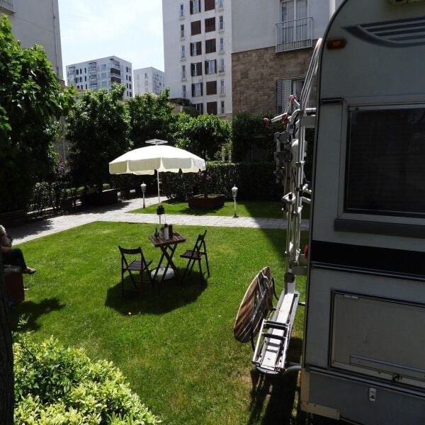 IBATTERY GÜNEŞ PANELLİ ŞEMSİYE