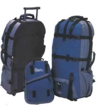 Square Tekerlekli̇ Küçük Çanta