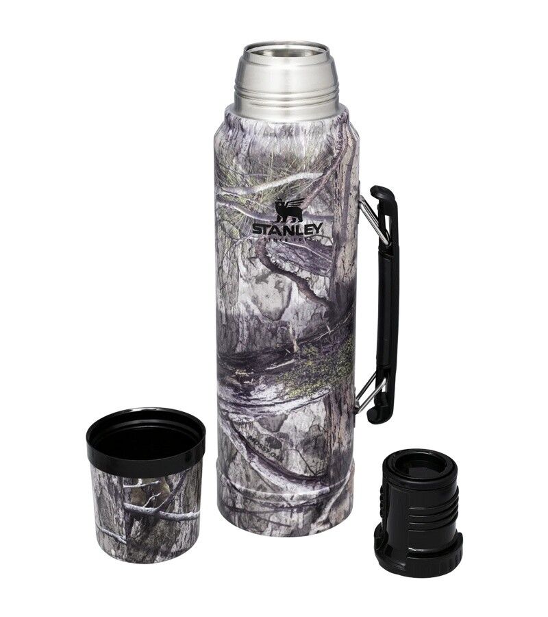 Stanley The Legendary Classic Bottle 1.0 Litre Country DNA Mossy Oak