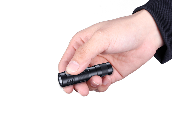 Feni̇x E09r 600 Lümen El Feneri̇